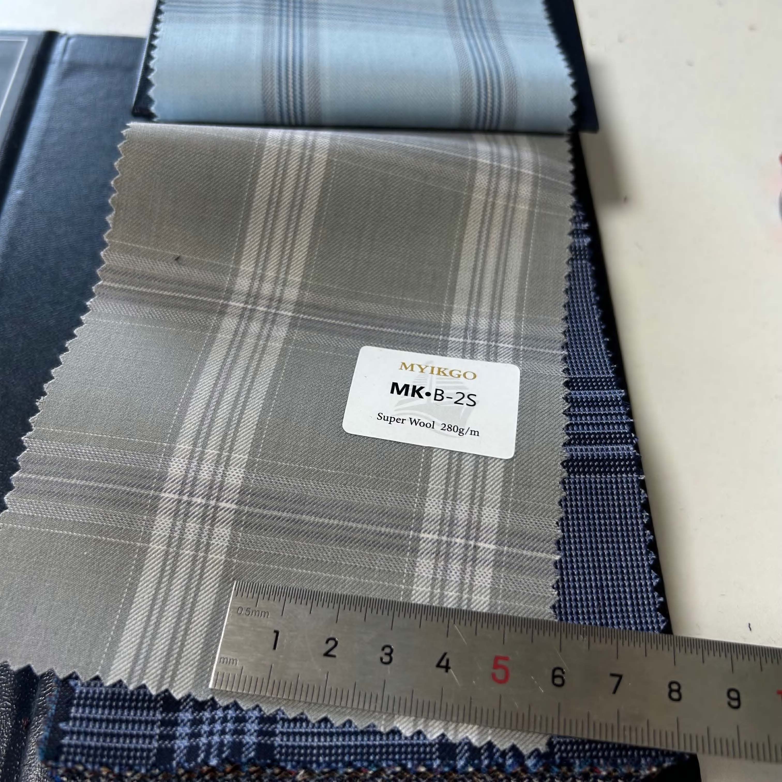 Jaket Kotak-kotak Myikgo