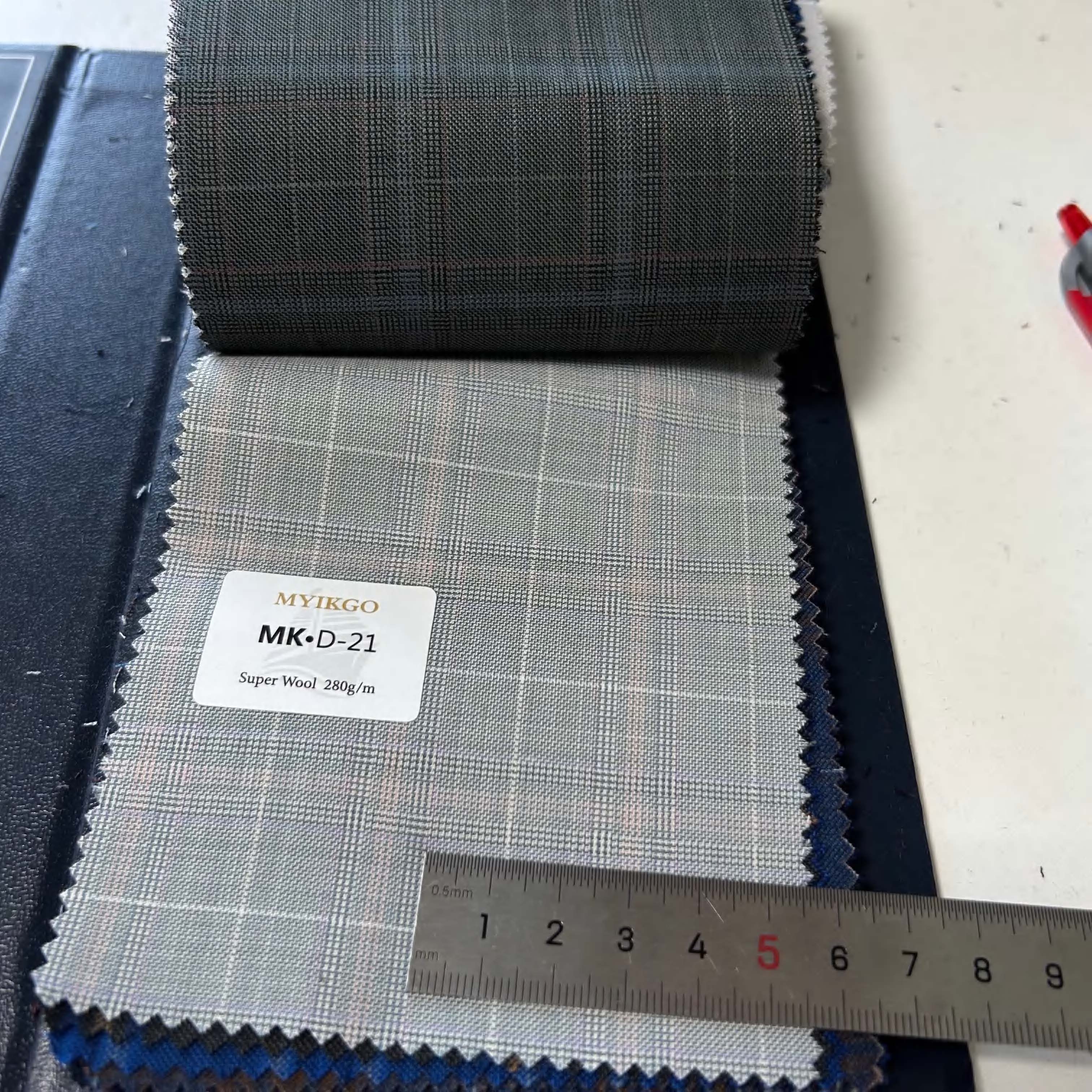 House Line Suit by Myikgo