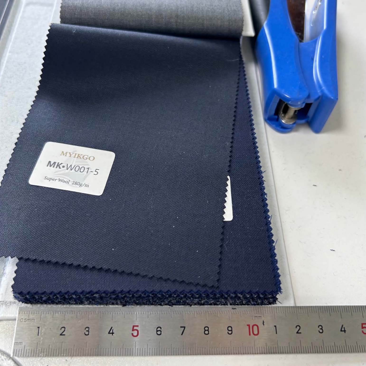 House Line Suit by Myikgo