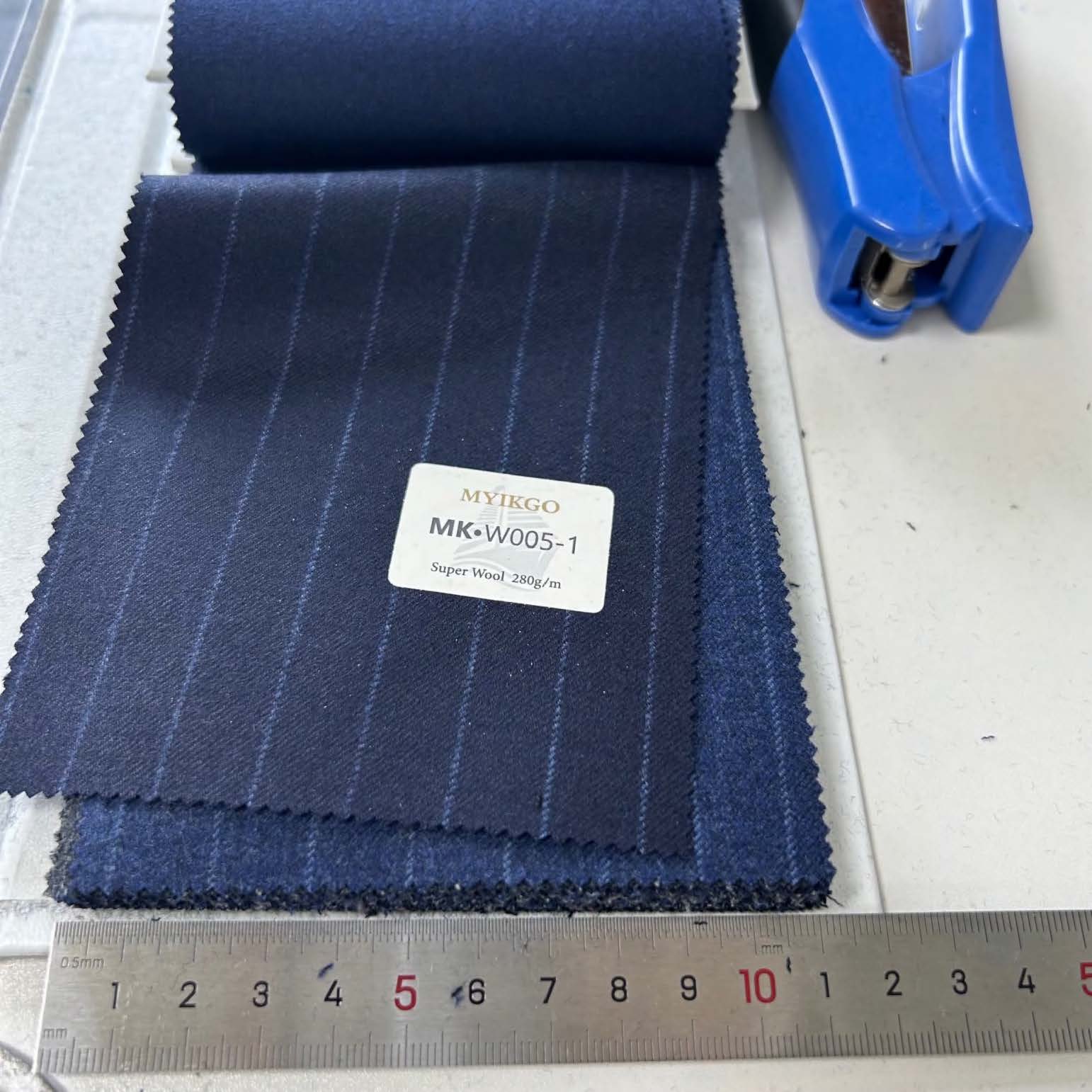 House Line Suit by Myikgo