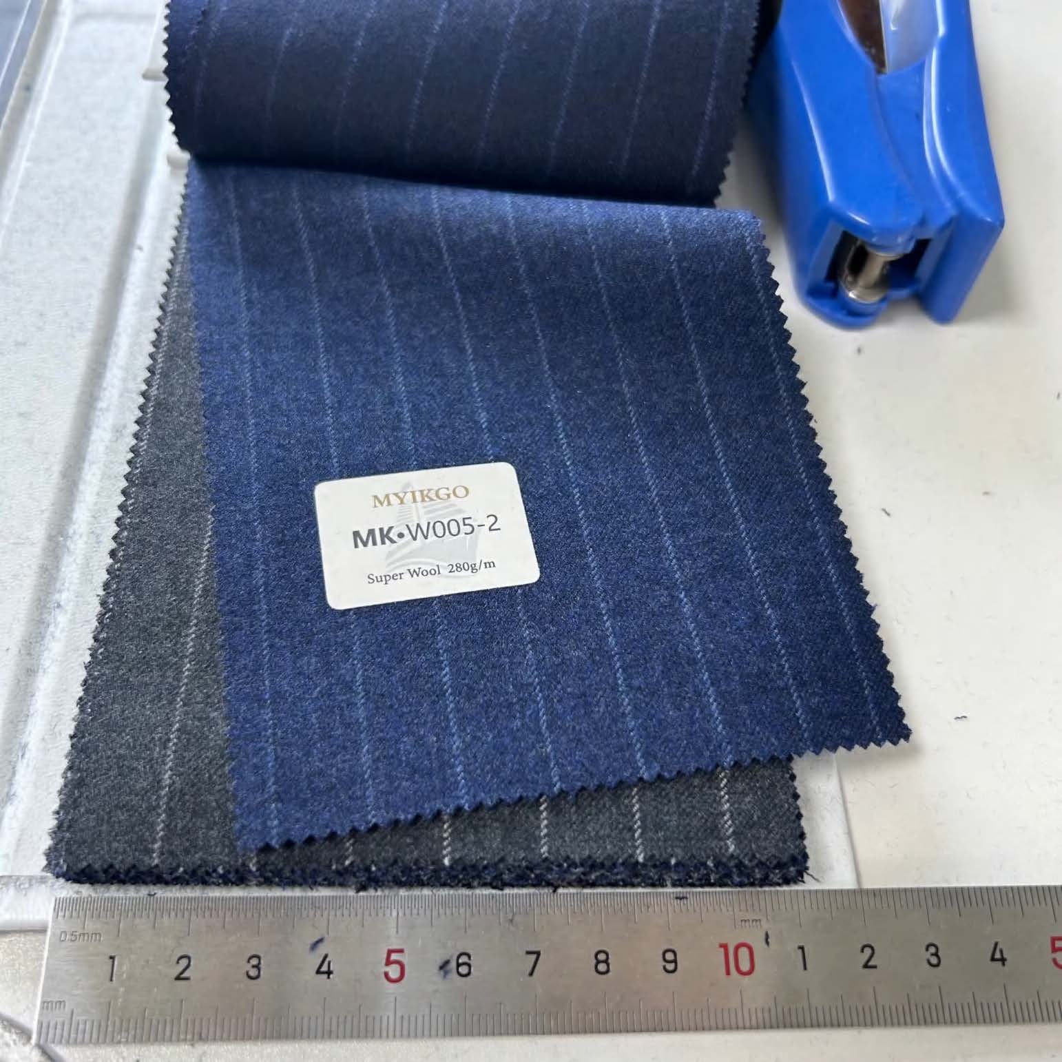 House Line Suit by Myikgo