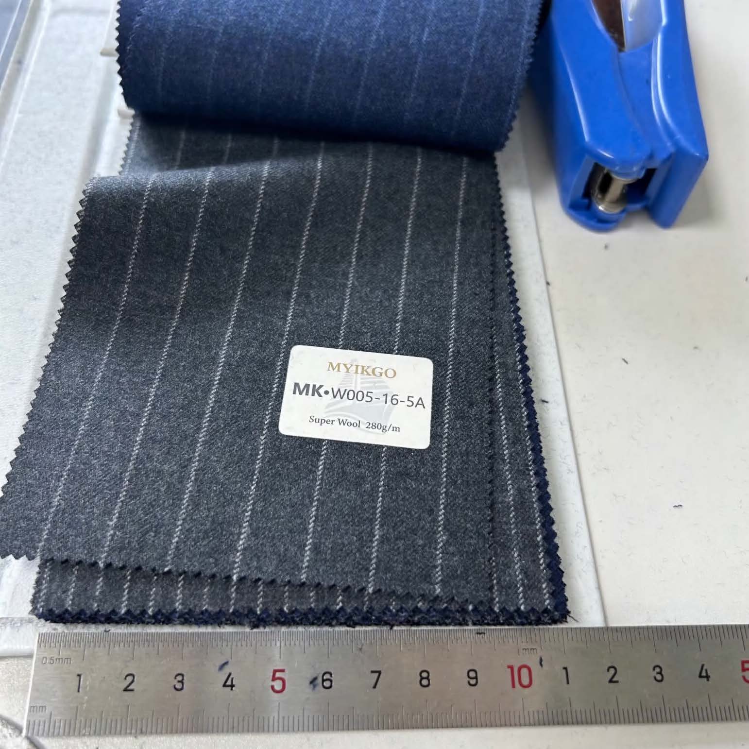 House Line Suit by Myikgo