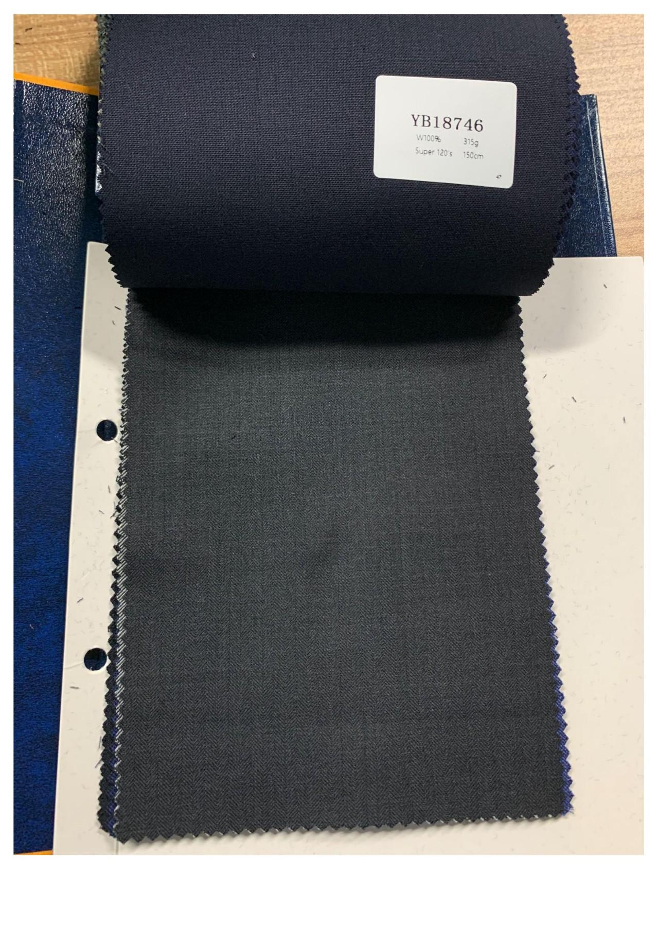 Tuxedo US$645